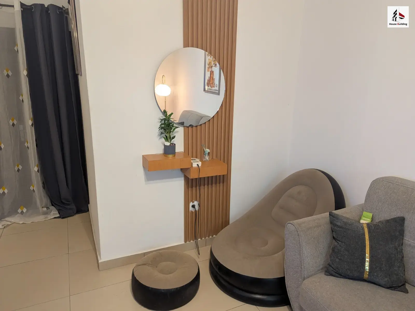 Espace détente du studio meublé